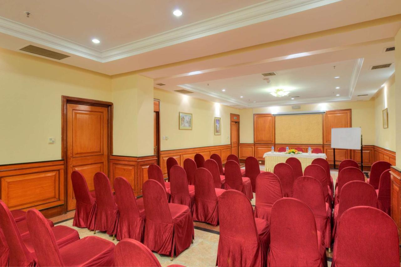 Radisson Hotel Kathmandu Ngoại thất bức ảnh