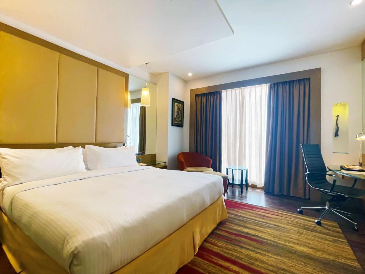 Radisson Hotel Kathmandu Ngoại thất bức ảnh