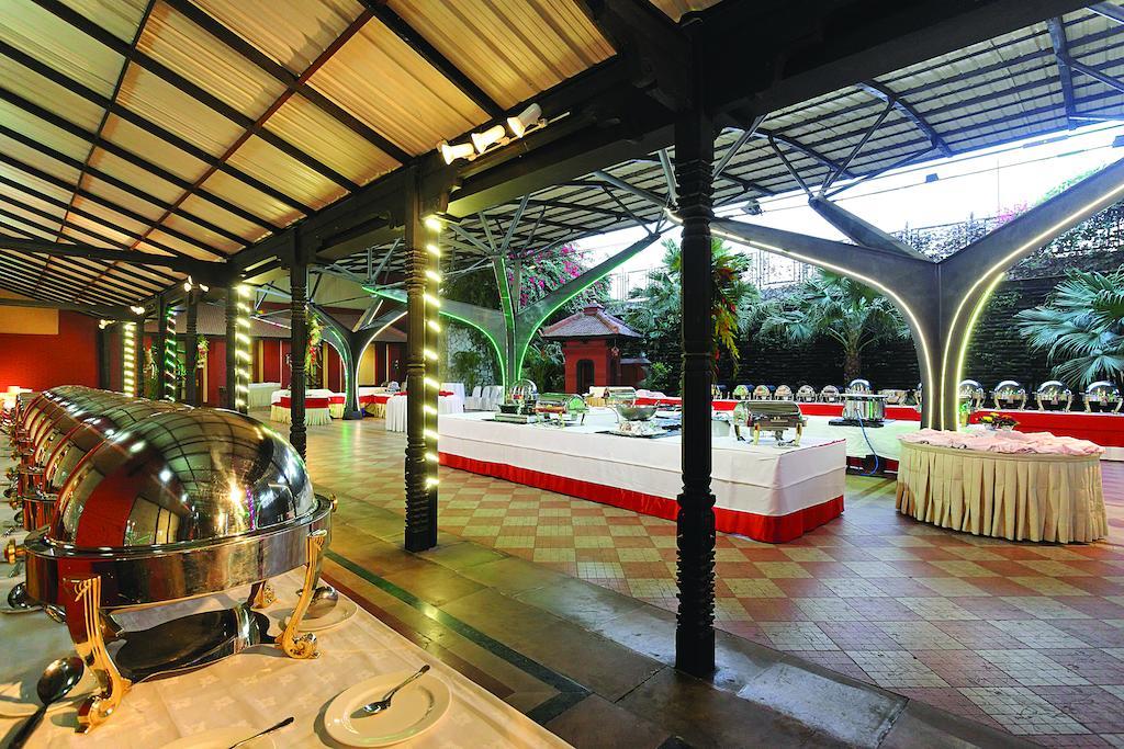 Radisson Hotel Kathmandu Ngoại thất bức ảnh
