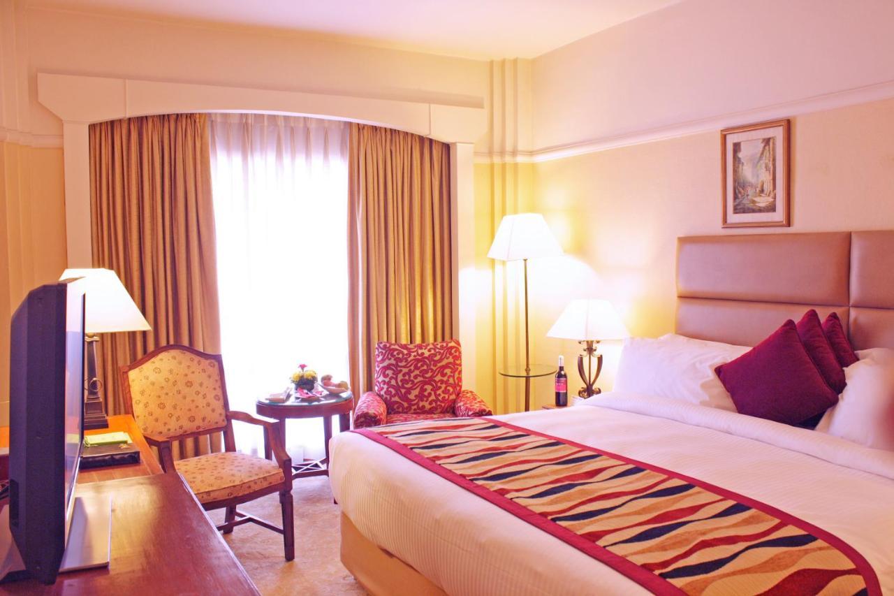 Radisson Hotel Kathmandu Ngoại thất bức ảnh